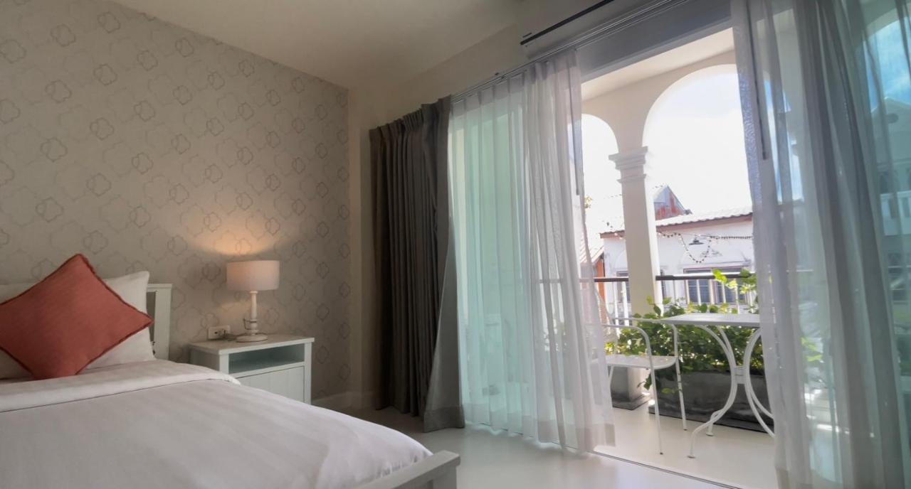 Shunli - Sha Extra Albergue Phuket
